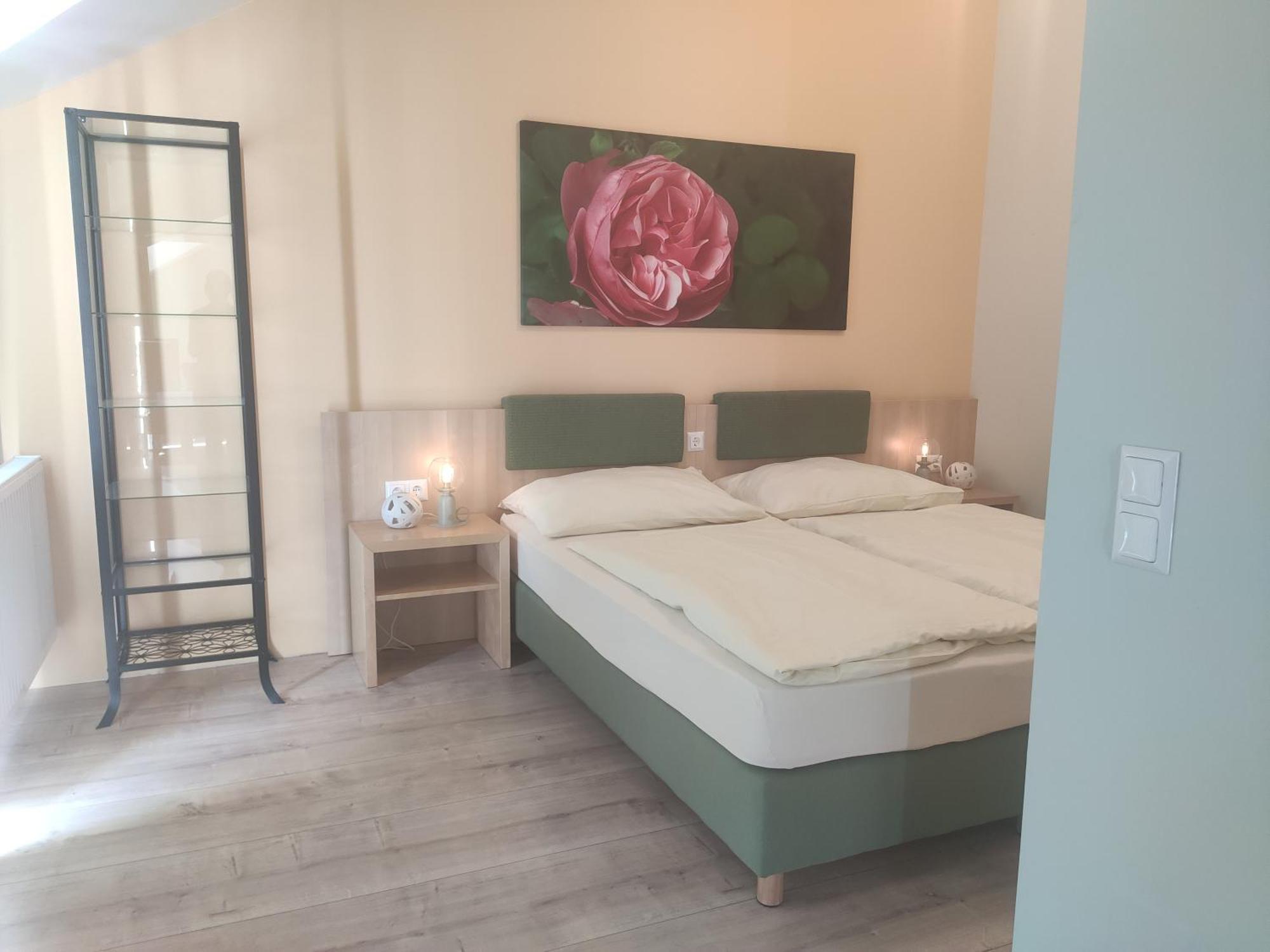 Rosenhotel - Serviced Apartments Zwentendorf 외부 사진