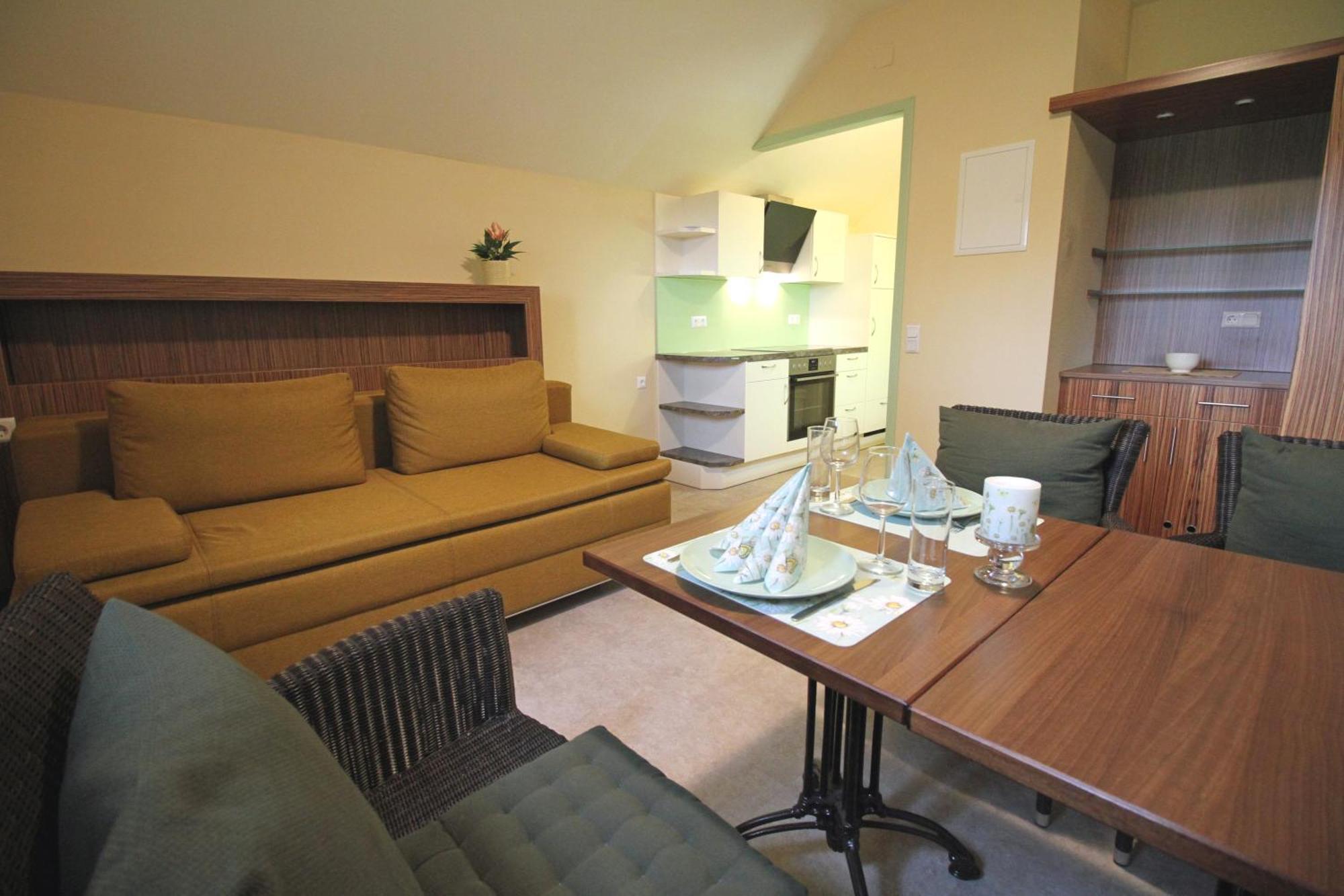 Rosenhotel - Serviced Apartments Zwentendorf 외부 사진